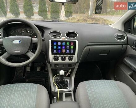 Серый Форд Фокус, объемом двигателя 1.56 л и пробегом 327 тыс. км за 4100 $, фото 6 на Automoto.ua