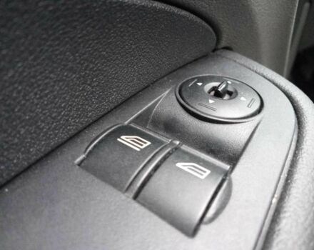 Сірий Форд Фокус, об'ємом двигуна 1.6 л та пробігом 317 тис. км за 3690 $, фото 21 на Automoto.ua