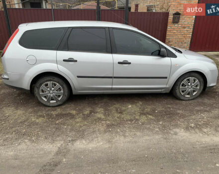 Серый Форд Фокус, объемом двигателя 1.56 л и пробегом 290 тыс. км за 5000 $, фото 7 на Automoto.ua