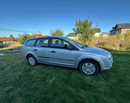 Серый Форд Фокус, объемом двигателя 1.6 л и пробегом 203 тыс. км за 4300 $, фото 1 на Automoto.ua