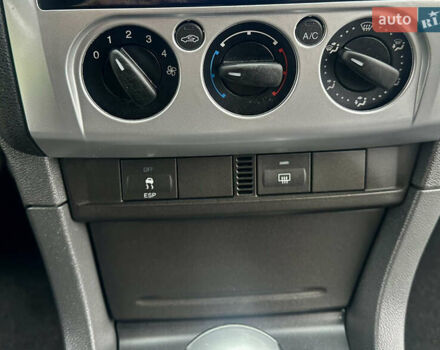 Серый Форд Фокус, объемом двигателя 1.6 л и пробегом 176 тыс. км за 4599 $, фото 26 на Automoto.ua