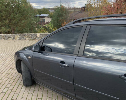 Серый Форд Фокус, объемом двигателя 1.6 л и пробегом 300 тыс. км за 5200 $, фото 13 на Automoto.ua