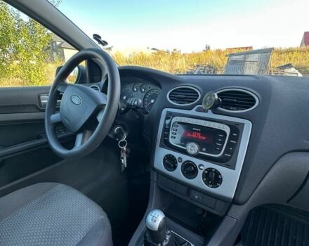 Серый Форд Фокус, объемом двигателя 1.6 л и пробегом 203 тыс. км за 4300 $, фото 7 на Automoto.ua