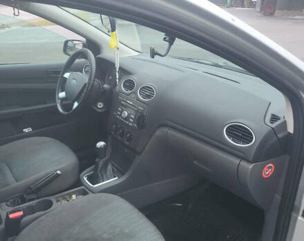 Сірий Форд Фокус, об'ємом двигуна 1.6 л та пробігом 327 тис. км за 4200 $, фото 9 на Automoto.ua