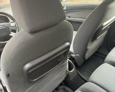 Сірий Форд Фокус, об'ємом двигуна 1.6 л та пробігом 296 тис. км за 3350 $, фото 6 на Automoto.ua