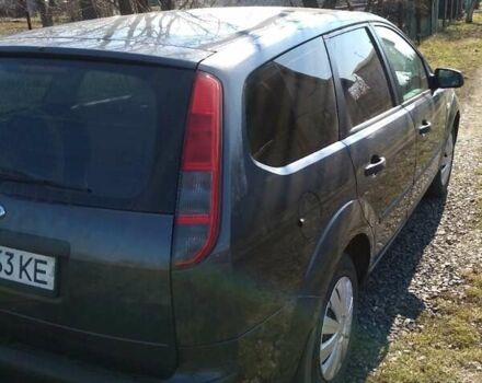 Серый Форд Фокус, объемом двигателя 1.6 л и пробегом 220 тыс. км за 5000 $, фото 4 на Automoto.ua