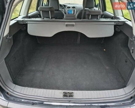 Серый Форд Фокус, объемом двигателя 1.6 л и пробегом 316 тыс. км за 4500 $, фото 3 на Automoto.ua