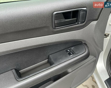Сірий Форд Фокус, об'ємом двигуна 1.56 л та пробігом 319 тис. км за 3650 $, фото 26 на Automoto.ua