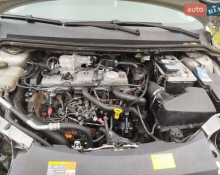 Серый Форд Фокус, объемом двигателя 1.75 л и пробегом 388 тыс. км за 4300 $, фото 2 на Automoto.ua