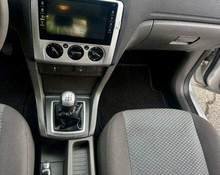 Серый Форд Фокус, объемом двигателя 1.6 л и пробегом 176 тыс. км за 4599 $, фото 23 на Automoto.ua