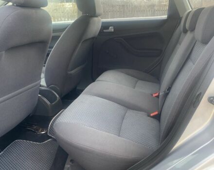 Серый Форд Фокус, объемом двигателя 1.6 л и пробегом 209 тыс. км за 3650 $, фото 12 на Automoto.ua