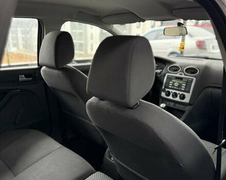 Сірий Форд Фокус, об'ємом двигуна 1.6 л та пробігом 242 тис. км за 3999 $, фото 14 на Automoto.ua