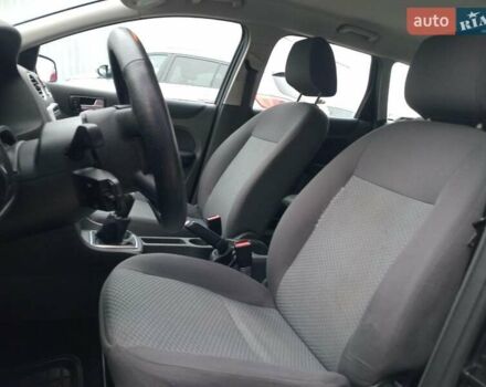 Серый Форд Фокус, объемом двигателя 1.6 л и пробегом 317 тыс. км за 3690 $, фото 20 на Automoto.ua