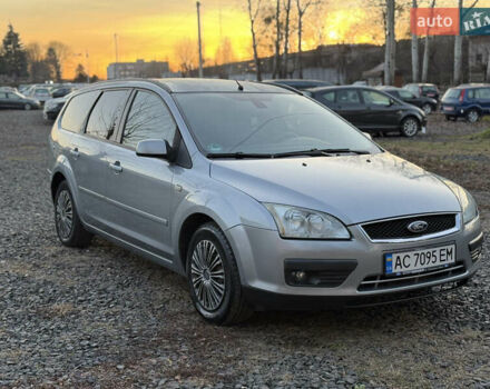 Серый Форд Фокус, объемом двигателя 1.6 л и пробегом 224 тыс. км за 3750 $, фото 1 на Automoto.ua
