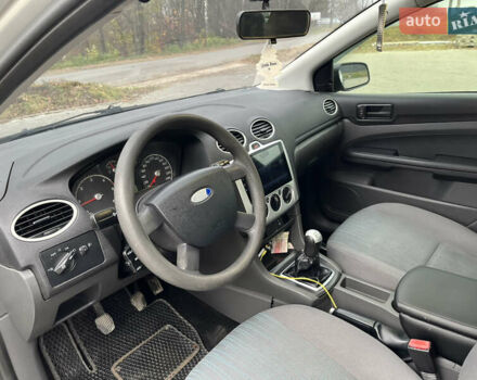 Сірий Форд Фокус, об'ємом двигуна 1.56 л та пробігом 319 тис. км за 3650 $, фото 29 на Automoto.ua