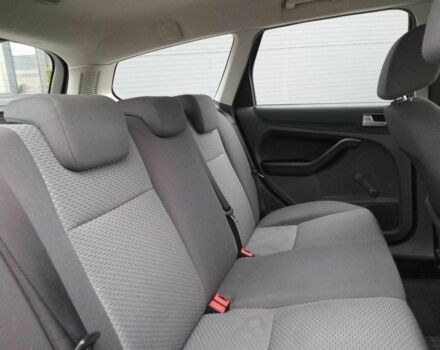 Сірий Форд Фокус, об'ємом двигуна 1.6 л та пробігом 317 тис. км за 3690 $, фото 13 на Automoto.ua