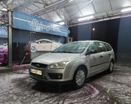 Серый Форд Фокус, объемом двигателя 1.6 л и пробегом 248 тыс. км за 4250 $, фото 1 на Automoto.ua