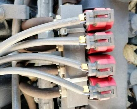 Серый Форд Фокус, объемом двигателя 1.6 л и пробегом 220 тыс. км за 5000 $, фото 6 на Automoto.ua