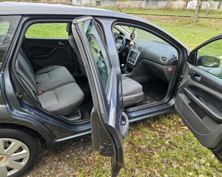 Форд Фокус 2005 в Житомире на Automoto.ua Серый Форд Фокус, объемом двигателя 1.6 л и пробегом 400 тыс. км за 1900 $, фото 7 на Automoto.ua