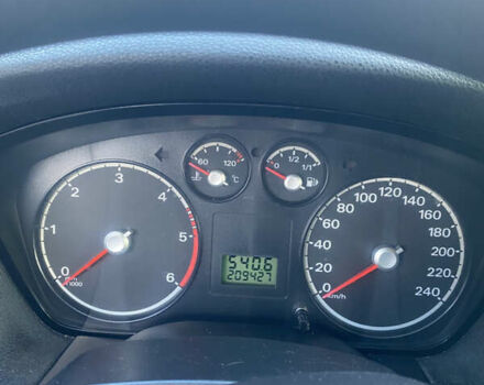 Сірий Форд Фокус, об'ємом двигуна 1.6 л та пробігом 209 тис. км за 3650 $, фото 21 на Automoto.ua