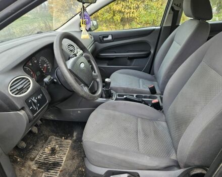 Форд Фокус 2005 в Житомире на Automoto.ua Серый Форд Фокус, объемом двигателя 1.6 л и пробегом 400 тыс. км за 1900 $, фото 9 на Automoto.ua