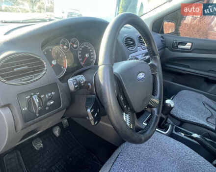 Сірий Форд Фокус, об'ємом двигуна 1.6 л та пробігом 322 тис. км за 3950 $, фото 11 на Automoto.ua