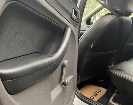 Серый Форд Фокус, объемом двигателя 1.56 л и пробегом 300 тыс. км за 3550 $, фото 9 на Automoto.ua