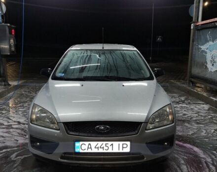 Серый Форд Фокус, объемом двигателя 1.6 л и пробегом 248 тыс. км за 4250 $, фото 3 на Automoto.ua