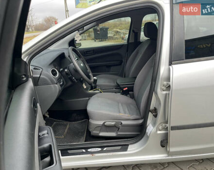 Сірий Форд Фокус, об'ємом двигуна 1.56 л та пробігом 319 тис. км за 3650 $, фото 28 на Automoto.ua
