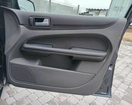 Сірий Форд Фокус, об'ємом двигуна 1.6 л та пробігом 317 тис. км за 3690 $, фото 11 на Automoto.ua