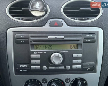 Серый Форд Фокус, объемом двигателя 1.6 л и пробегом 277 тыс. км за 4400 $, фото 10 на Automoto.ua