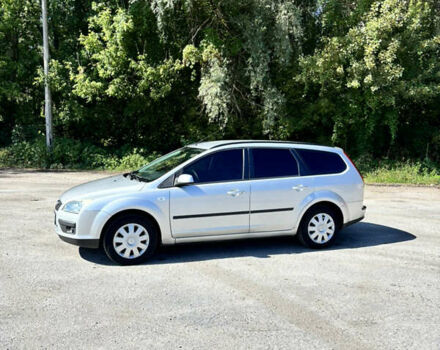 Серый Форд Фокус, объемом двигателя 1.6 л и пробегом 235 тыс. км за 4950 $, фото 3 на Automoto.ua