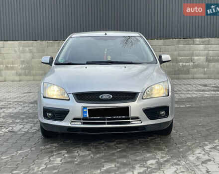 Серый Форд Фокус, объемом двигателя 1.6 л и пробегом 277 тыс. км за 4400 $, фото 2 на Automoto.ua