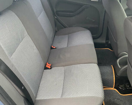 Серый Форд Фокус, объемом двигателя 1.6 л и пробегом 276 тыс. км за 3400 $, фото 15 на Automoto.ua