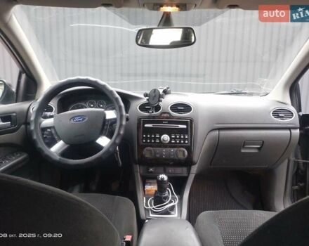 Серый Форд Фокус, объемом двигателя 1.6 л и пробегом 277 тыс. км за 3900 $, фото 8 на Automoto.ua