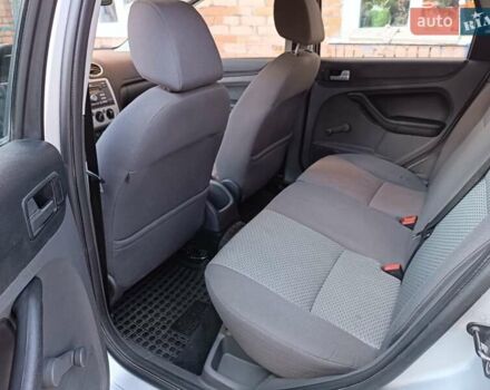 Серый Форд Фокус, объемом двигателя 1.6 л и пробегом 359 тыс. км за 3899 $, фото 3 на Automoto.ua