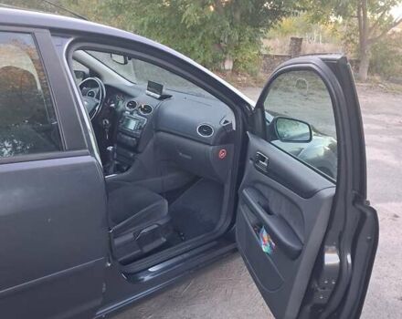 Серый Форд Фокус, объемом двигателя 1.6 л и пробегом 312 тыс. км за 4950 $, фото 12 на Automoto.ua