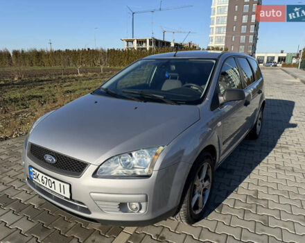 Серый Форд Фокус, объемом двигателя 1.6 л и пробегом 216 тыс. км за 4600 $, фото 2 на Automoto.ua