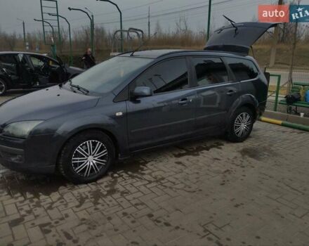 Сірий Форд Фокус, об'ємом двигуна 1.6 л та пробігом 251 тис. км за 4999 $, фото 7 на Automoto.ua