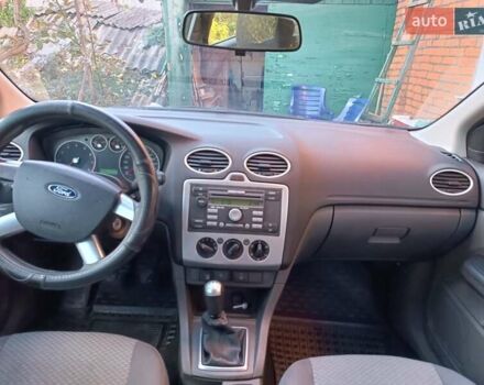 Серый Форд Фокус, объемом двигателя 1.6 л и пробегом 359 тыс. км за 3899 $, фото 11 на Automoto.ua