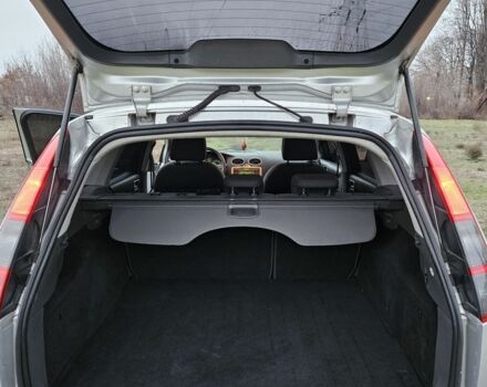 Серый Форд Фокус, объемом двигателя 1.8 л и пробегом 220 тыс. км за 4950 $, фото 15 на Automoto.ua