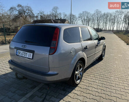 Сірий Форд Фокус, об'ємом двигуна 1.6 л та пробігом 217 тис. км за 3999 $, фото 6 на Automoto.ua