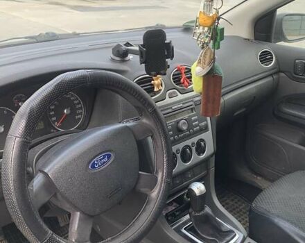 Серый Форд Фокус, объемом двигателя 1.6 л и пробегом 278 тыс. км за 3550 $, фото 9 на Automoto.ua