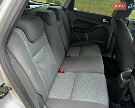 Серый Форд Фокус, объемом двигателя 1.56 л и пробегом 180 тыс. км за 3400 $, фото 22 на Automoto.ua