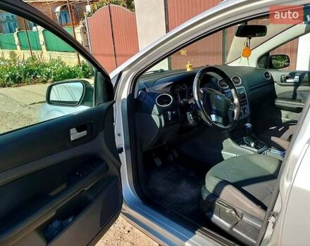 Серый Форд Фокус, объемом двигателя 1.8 л и пробегом 202 тыс. км за 4200 $, фото 1 на Automoto.ua