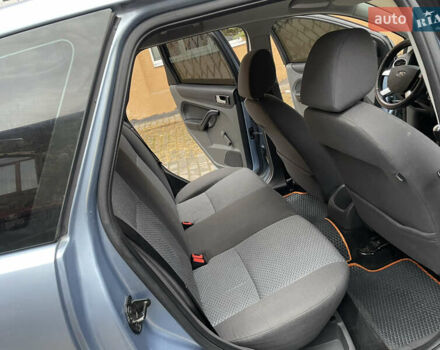 Серый Форд Фокус, объемом двигателя 1.6 л и пробегом 276 тыс. км за 4000 $, фото 31 на Automoto.ua