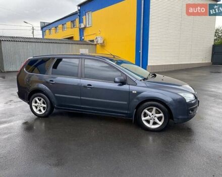 Серый Форд Фокус, объемом двигателя 1.6 л и пробегом 339 тыс. км за 4500 $, фото 5 на Automoto.ua