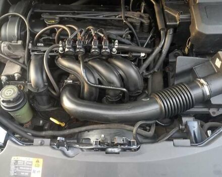 Серый Форд Фокус, объемом двигателя 1.6 л и пробегом 400 тыс. км за 6000 $, фото 1 на Automoto.ua