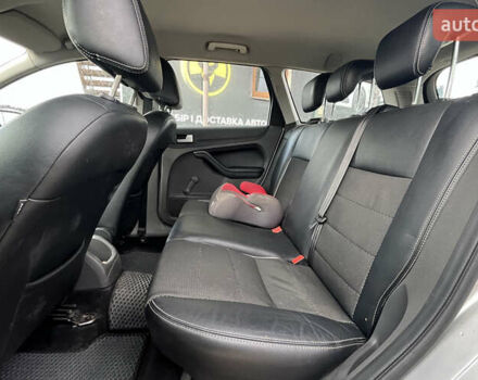 Серый Форд Фокус, объемом двигателя 1.56 л и пробегом 287 тыс. км за 4500 $, фото 16 на Automoto.ua