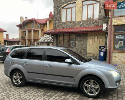 Серый Форд Фокус, объемом двигателя 1.6 л и пробегом 276 тыс. км за 4000 $, фото 5 на Automoto.ua